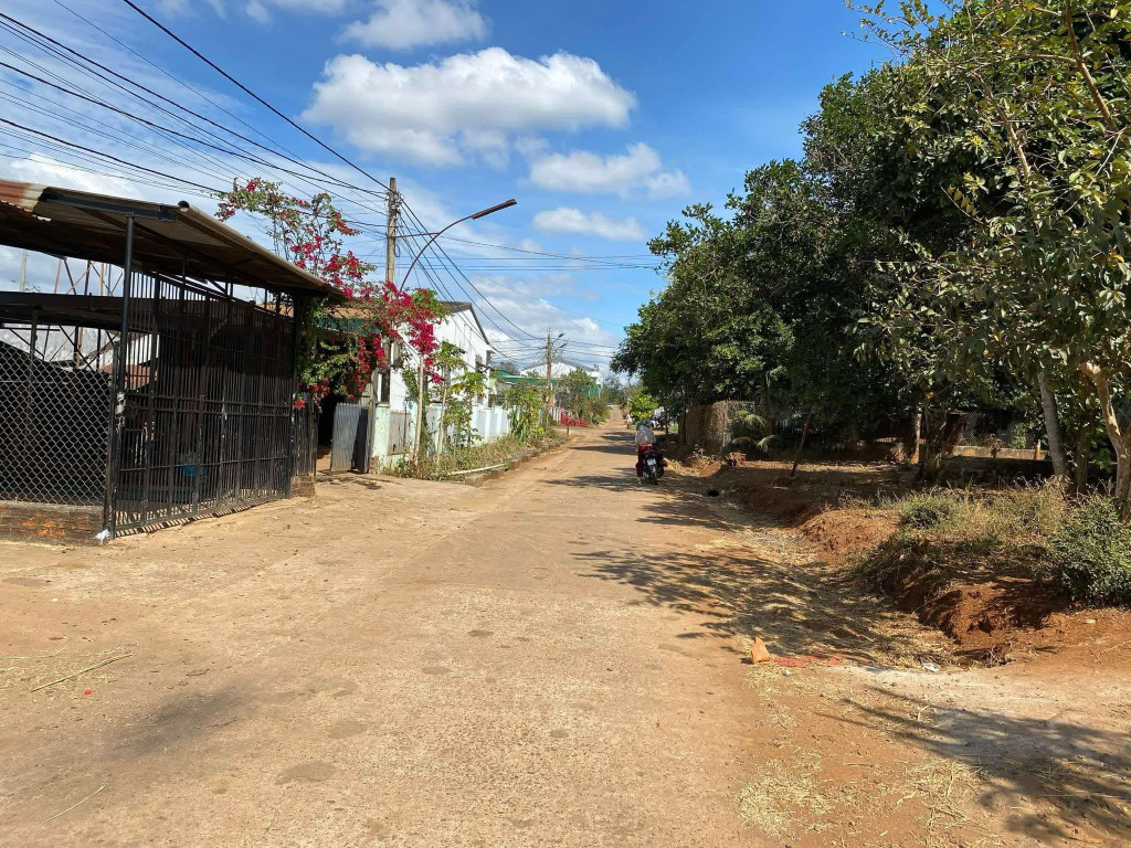 Bán đất A4 thôn 4  251.5m² 1.39 tỷ tại Xã Cư ÊBur Thành phố Buôn Ma Thuột