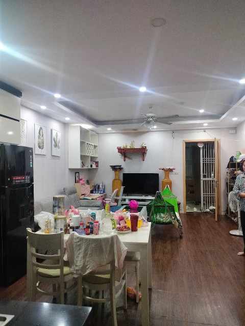 Cần bán căn hộ 77m² ban công hướng thoáng full nội thất, tại cụm 6 tòa KĐT Thanh Hà Cienco 5