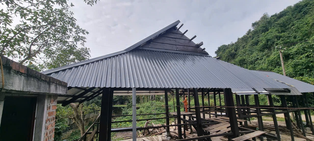 Vi tri ngay cổng rừng Cúc phương, gần UBND xã Cúc Phương