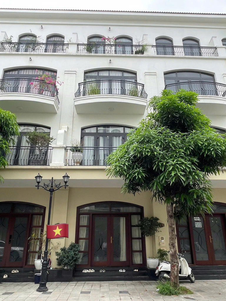 CHÀ LÀ 63M² – HOÀN THIỆN 5 TẦNG – VỊ TRÍ ĐẮC ĐỊA GẦN VINMEC RESORT
