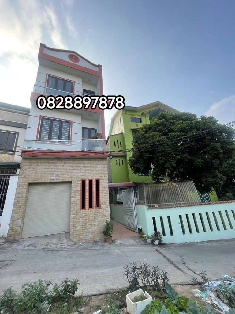 BÁN NHÀ 3 TẦNG ĐẸP LONG LANH TẠI BẤT LỰ - ĐẠI ĐỒNG: Ô TÔ ĐỖ CỬA - THÔNG SỐ HOA HẬU - TRUNG TÂM TIÊN DU - FULL THỔ CƯ