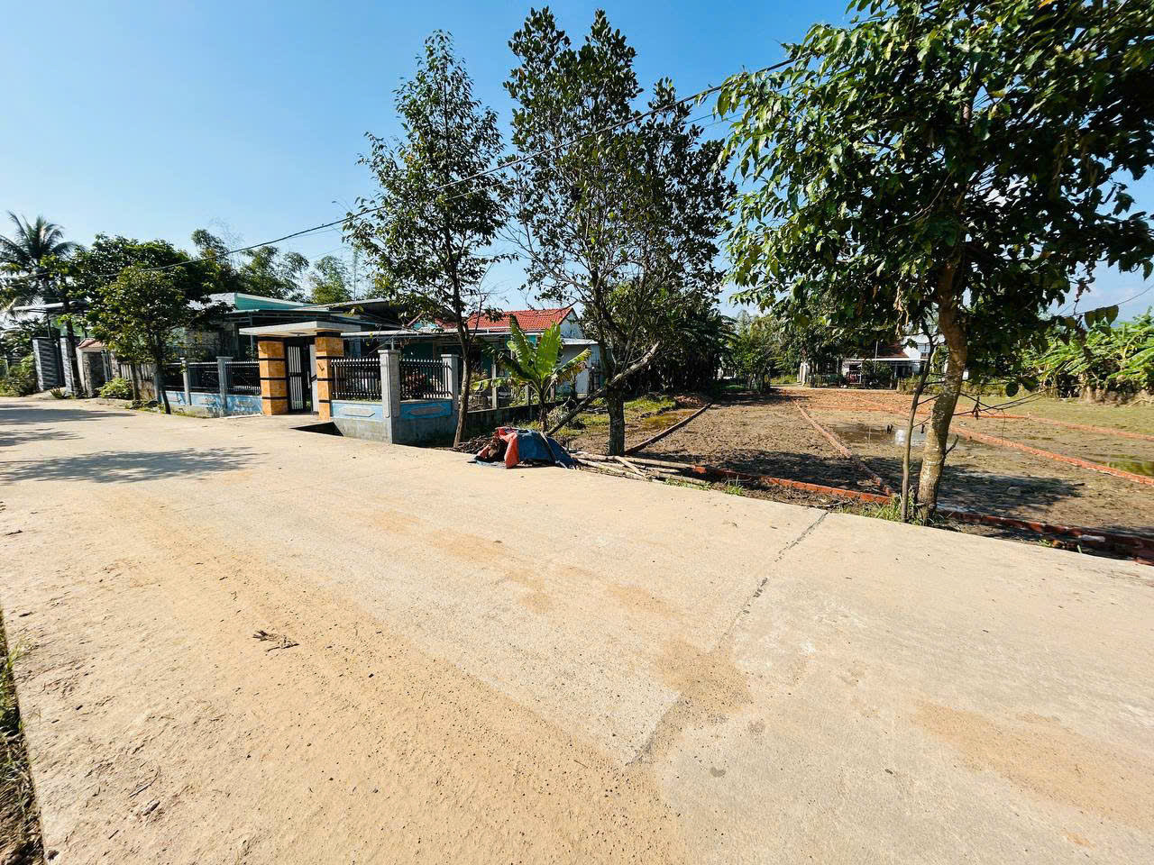ĐƯƠNG 8,5M - KHU DÂN CƯ HIỆN HỮU - SỔ RIÊNG TỪNG LÔ