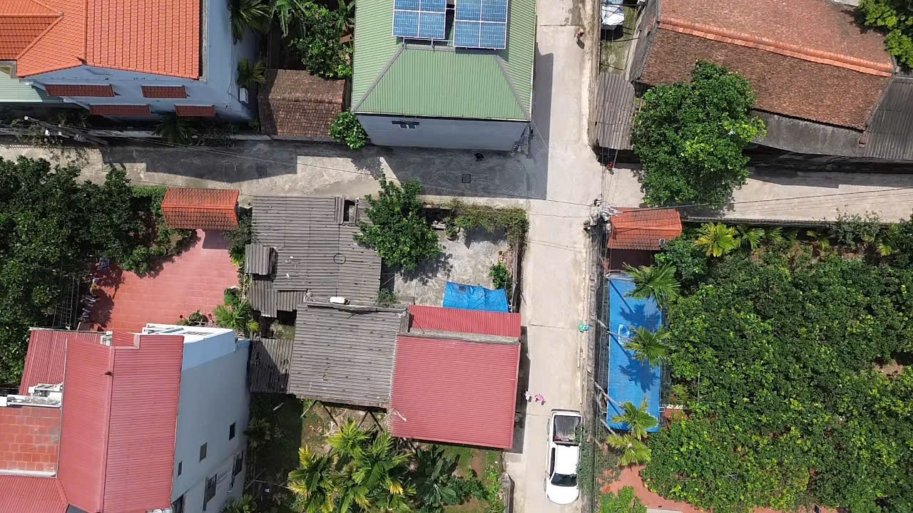 2 mặt tiền rộng ô tô đỗ trước cửa