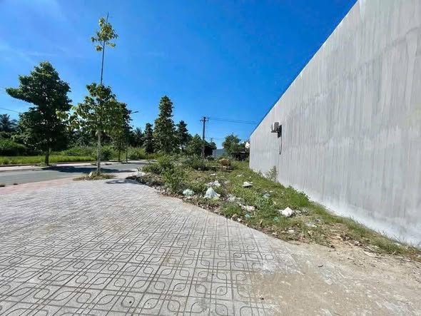 Tái định cư Long Hòa B, mặt tiền nhựa Quảng Trường Tp Mỹ Tho