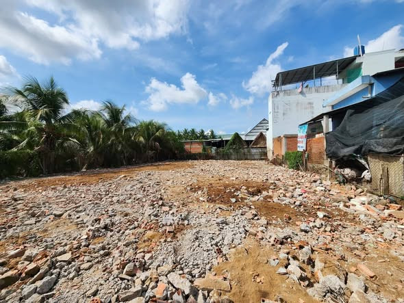 Đất thổ cư đối diện Quảng Trường, Tp Mỹ Tho
