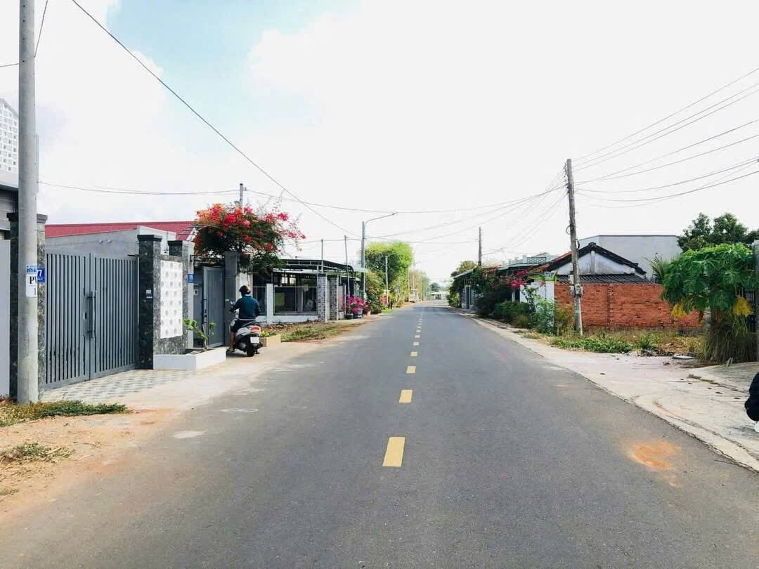 Bán đất 692,8m² ngang 12m giá 2.8 tỷ Xã Đất Đỏ