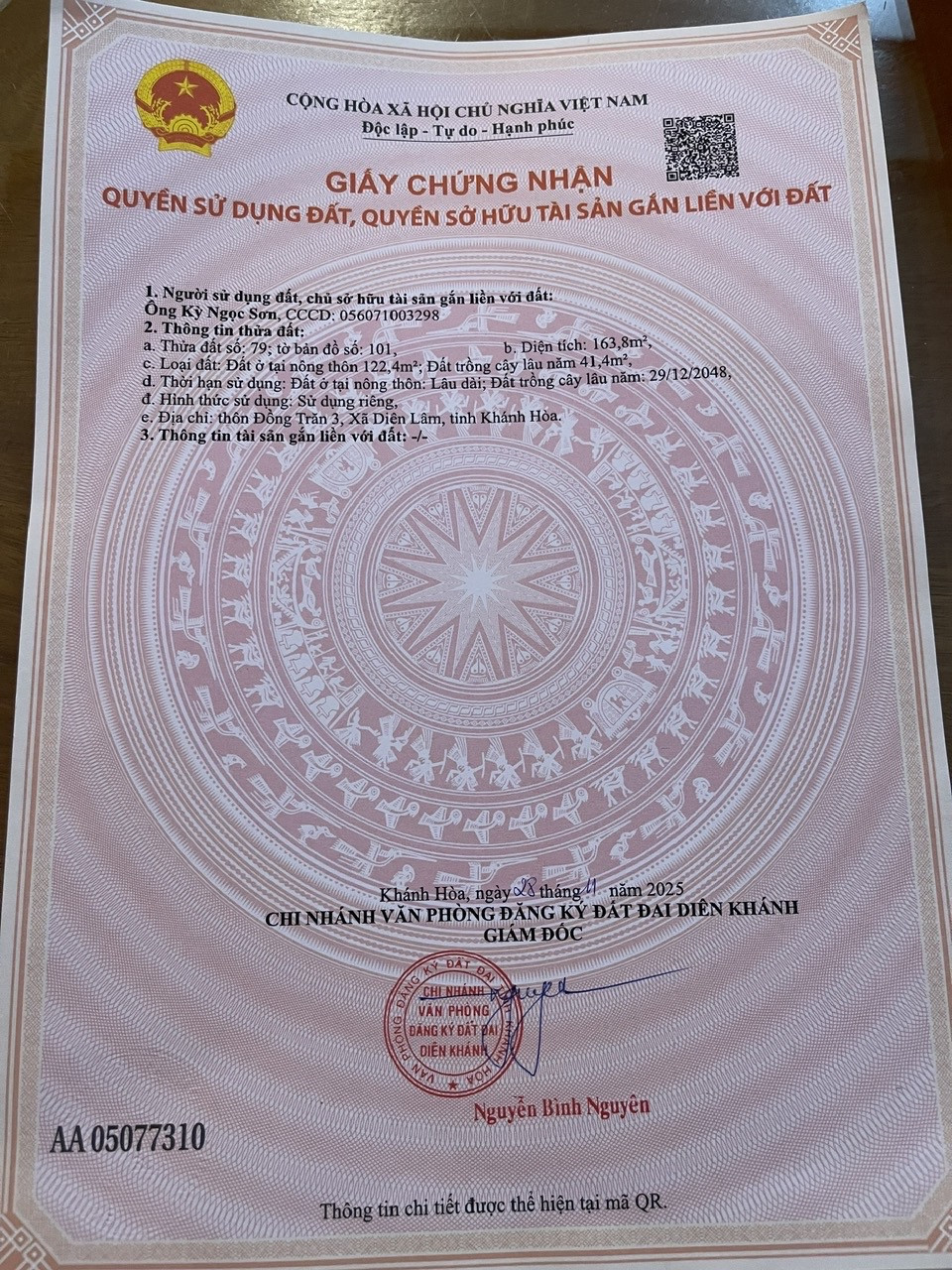 Hot Hot .Một lô duy nhất . Chính chủ cần bán lô đất ở Diên Đồng . DT 169,4m2 , full thổ cư. Đường thông oto .  Giá hạ còn có 370 triệu