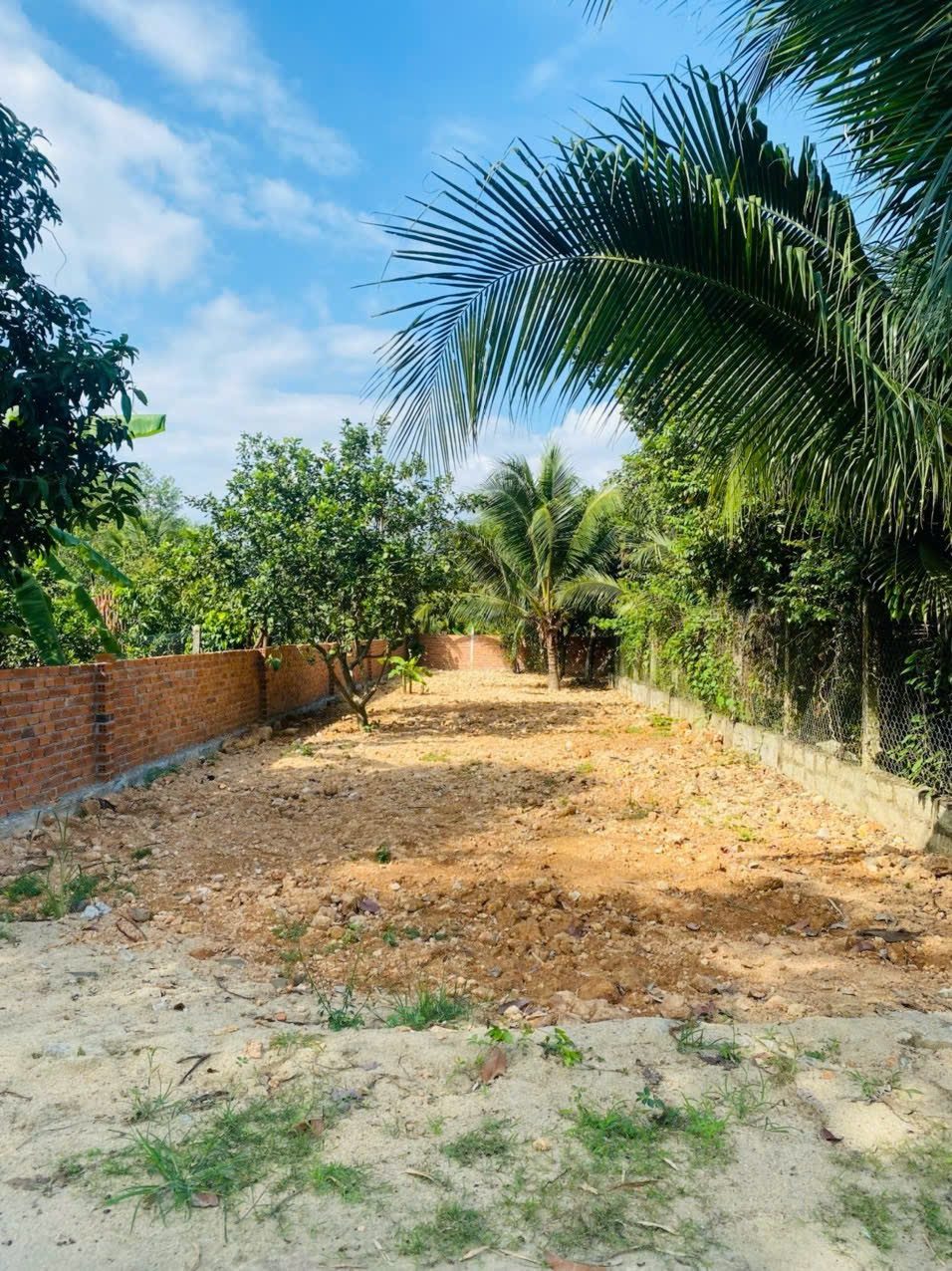 🍀 Bán lô đất Diên Hoà - Diên Khánh.
- Dt 228 m2  ngang 7( 100 m2 thổ cư) 
- Đường hiện trạng otto rộng 5m