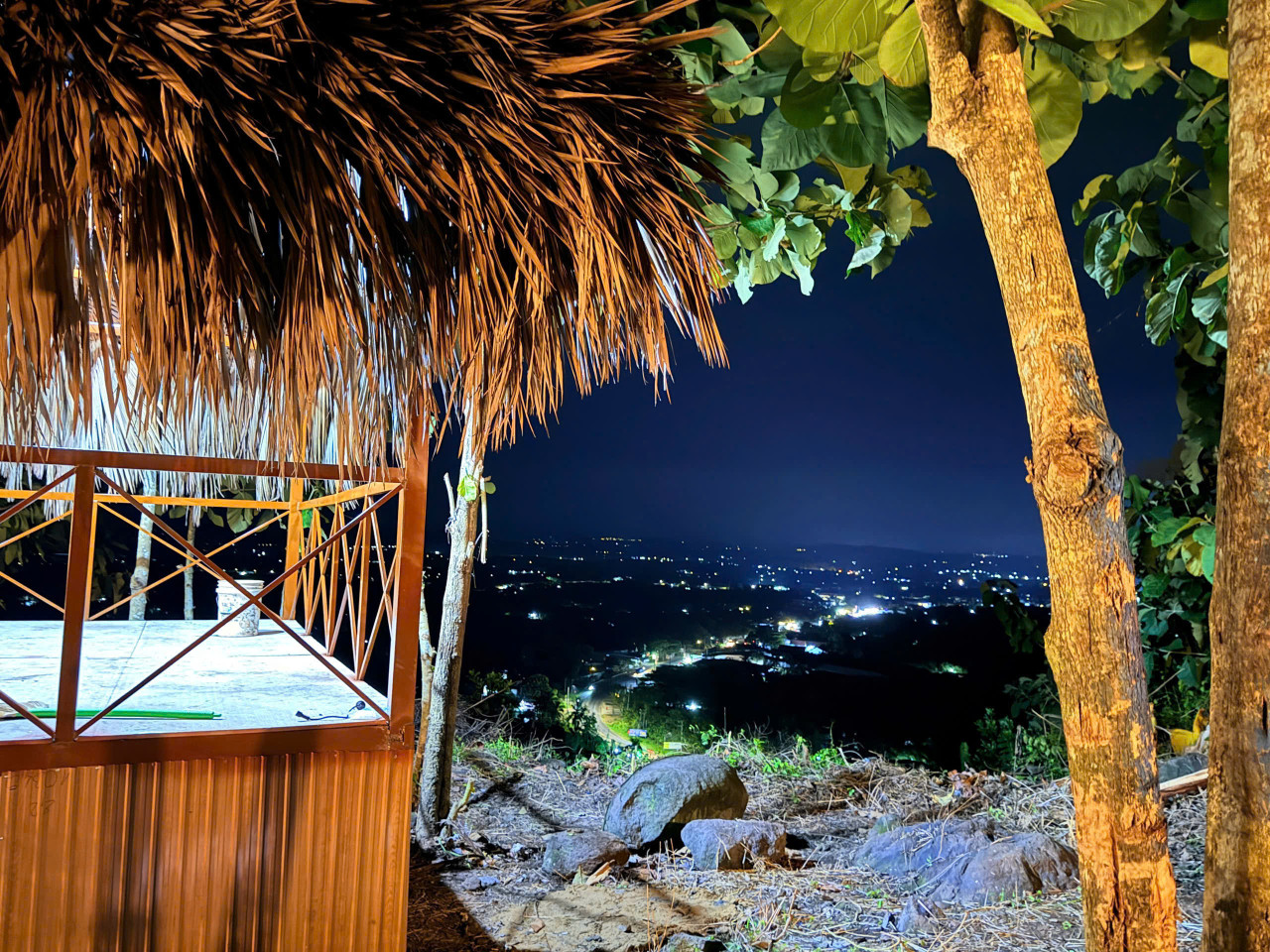 Hàng hiếm đất vườn nghỉ dưỡng view hồ Trị An, giá chỉ 850k/m2