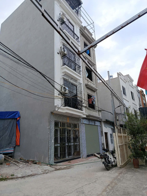 BÁN NHÀ 5 TẦNG MỚI HOÀN THIỆN – VIEW SÔNG ĐÁY