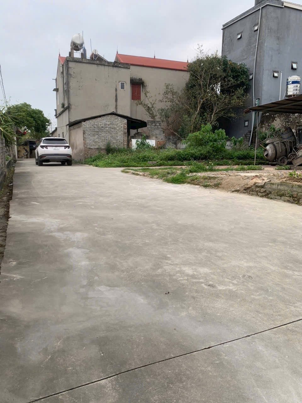 🍀🍀CAO ĐỒNG -ĐỒNG PHÚC -YÊN DŨNG -MỘT LÔ DUY NHẤT 💎💎
👉Diện tích hơn 100m sát ngay ngã 6 Đồng Phúc
👉GẦN TRƯỜNG C1-2 và KCN ĐỒNG PHÚC.
👉ĐƯỜNG 2 MẶT TRC VÀ SAU .
👉NGAY ĐẦU LÀNG ĐƯỜNG THÔNG CÁC NGẢ .
🆘GIÁ CẦN TIỀN chỉ hơn 1 tỷ 
Hotline ☎️: 0983 088 192 ✈