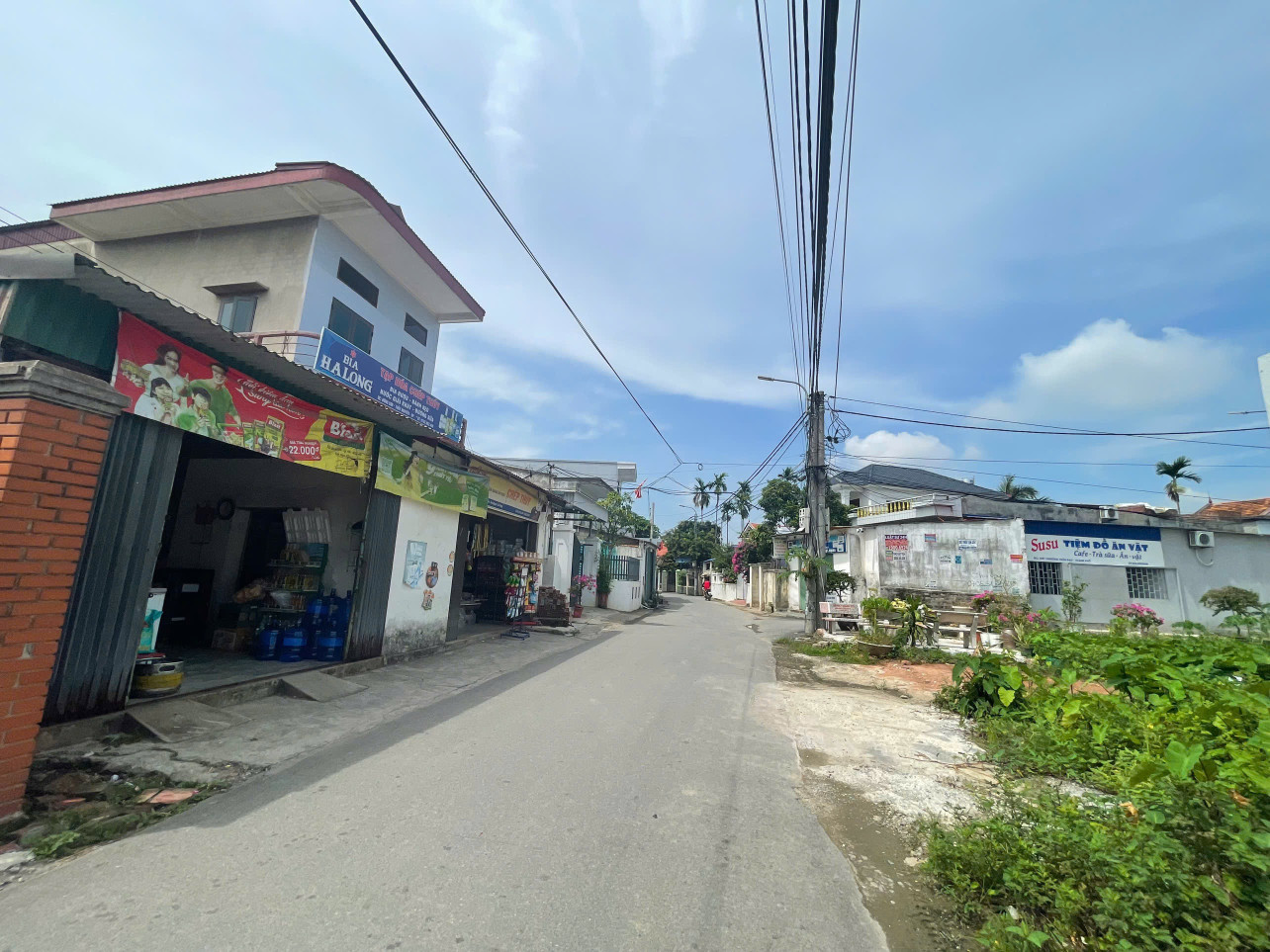 Bán 60 m Đông Sơn đường xóm thông các ngả , cách QL 10 chỉ 200 m. L/ h:076.231.9990 e Thuy