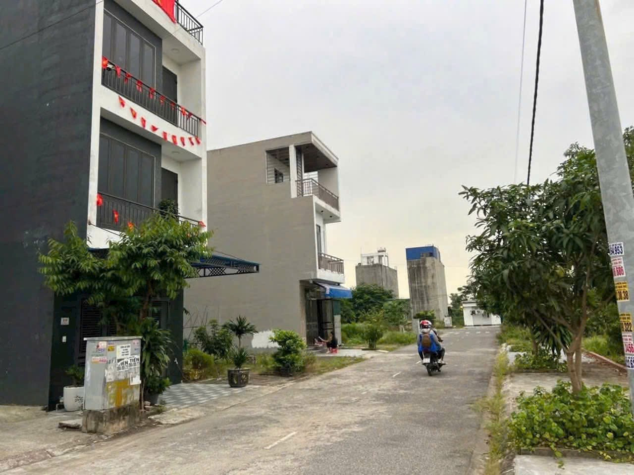 DUY NHẤT 54m 2 tại TĐC Bạch Mai, Đồng Thái đường thông 12m... za hơn 2 ty chút