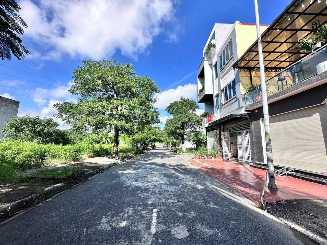 ❌❌78,75m² TĐC Đồng Thái – An Dương (Lô LK11).l/h:076.231.9990 em Thúy 

📍 Vị trí khu TĐC Đồng Thái, hạ tầng đồng bộ
• Diện tích: 78,75m² – Mặt tiền 4,5m
• Hướng: Bắc
• Đường rộng 11m, ô tô tránh nhau
• Khu dân cư đông đúc, tiện ích đầy đủ
• Phù hợp