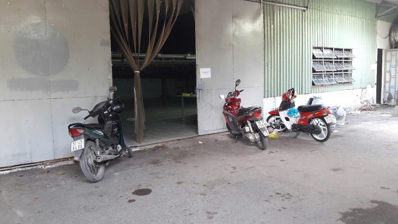 NHÀ XƯỞNG CHO THUÊ XÃ ĐÔNG THẠNH HUYỆN HÓC MÔN DIỆN 600M GIÁ 35 TRIÊU/THÁNG