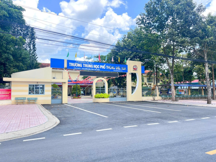 Bán đất 319.2m² ngang 5m giá 3.3 tỷ Xã Đức Hòa