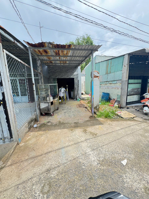 Bán nhà 100m² ngang 5m giá 1.1 tỷ Xã Đức Hòa