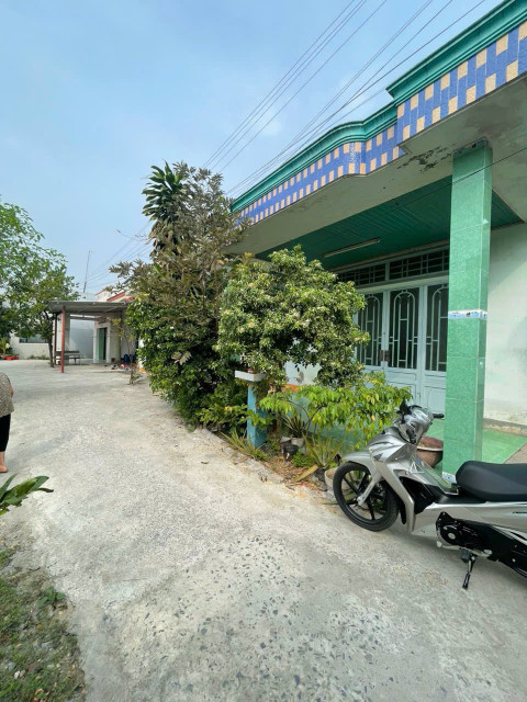 Bán nhà 310.8m² ngang 5,4m giá 2.1 tỷ Xã Đức Hòa