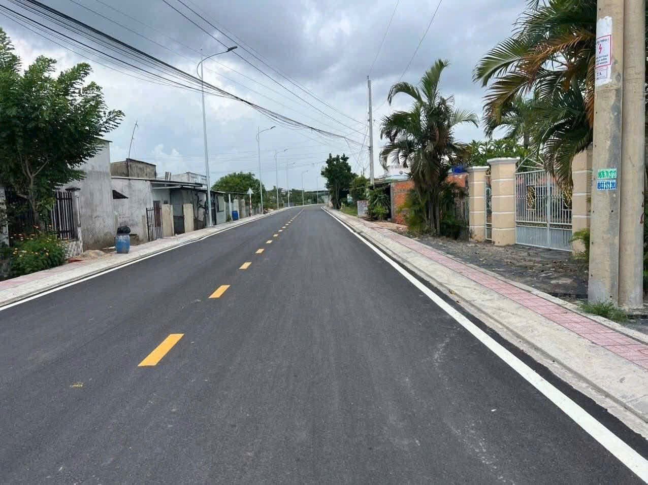 Bán đất 468.4m² ngang 10m giá 3 tỷ Xã Đức Hòa