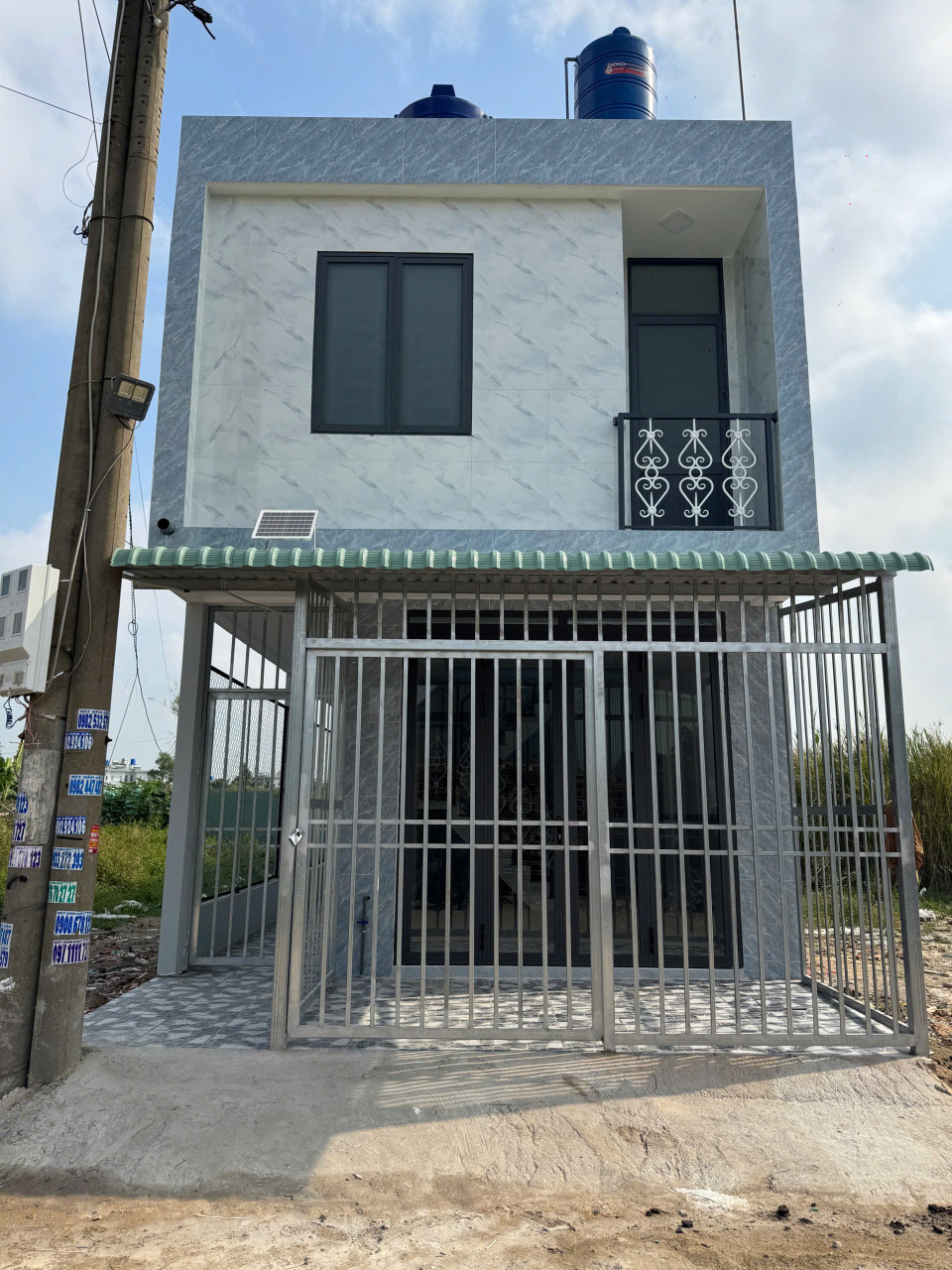 CHÍNH CHỦ CẦN BÁN NHÀ 1 LẦU 5 PHÒNG TRỌ TAI KDC TÂN ĐỨC – LONG AN.
