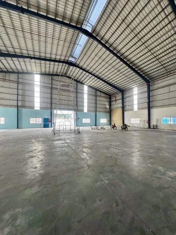 Cho thuê xưởng 1300m2 CỤM COING NGHIỆP ĐÍCW HOÀ