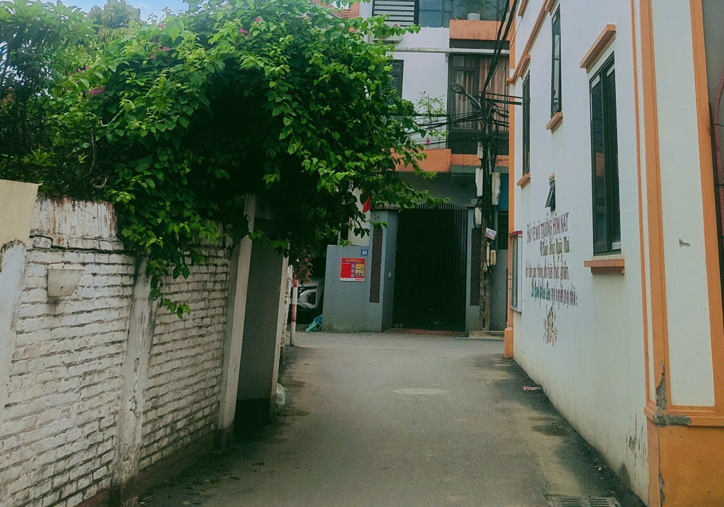 Bán 50m2 đất Đức Thượng ,đường thông ,cách quốc lộ32 150m