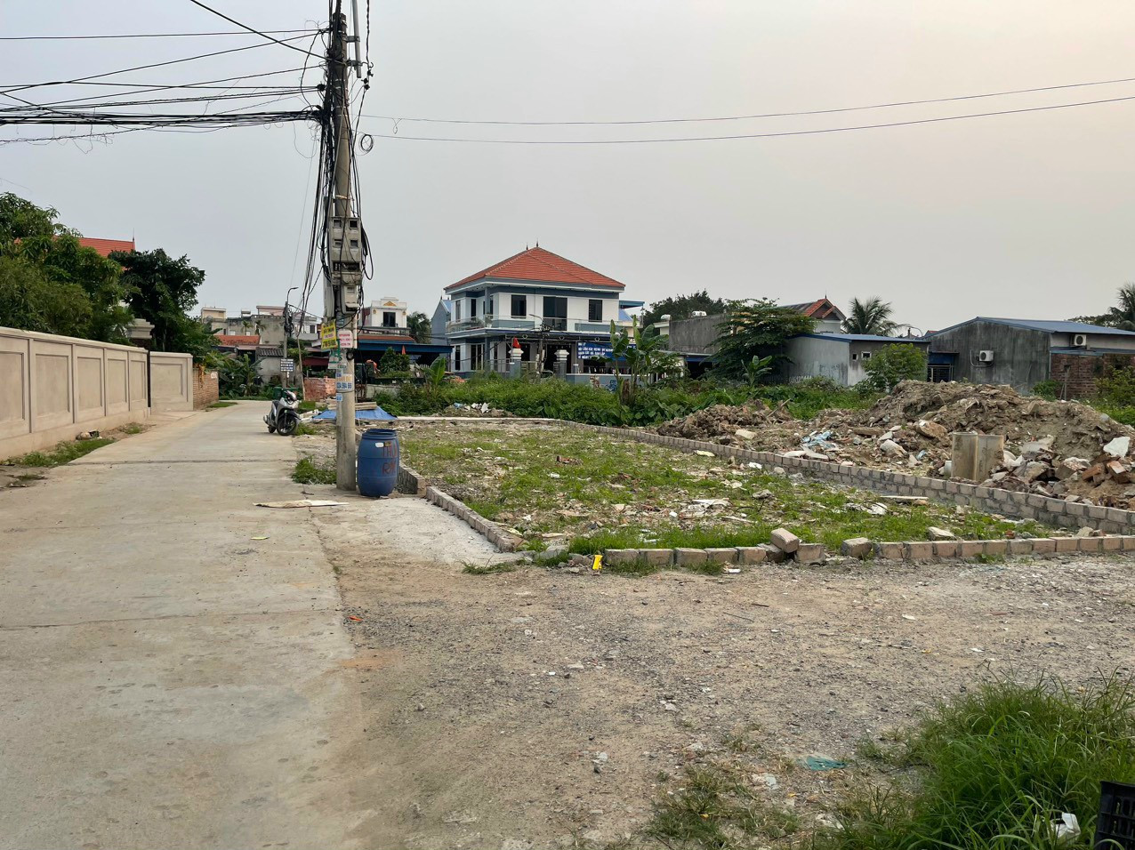 bán đất huyện thuỷ Nguyên, xã Dương Quan, 65m2 , mặt đường thôn 5m. giá 2,48 tỷ.