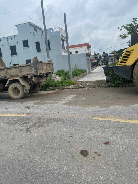 Hàng hiếm 60m ngang 5,đường rộng 15m cả vỉa hè cạnh TĐC Áp Tràn. L/h:076.231.9990 e Thuý