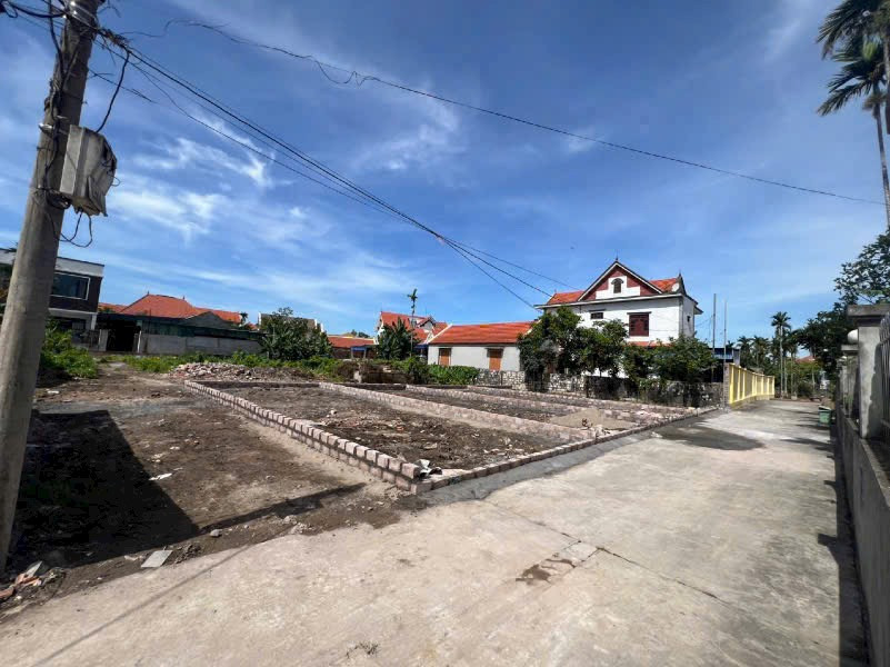[MỞ BÁN 4 LÔ F0 ĐẸP NHẤT DƯƠNG QUAN – OTO 7 CHỖ VÀO TẤT ĐẤT]  Cơ hội vàng cho nhà đầu tư – chỉ có 4 lô duy nhất!  - Diện tích đẹp, vị trí siêu tiềm năng! - Diện tích: 58–59m²/lô - Đường: Ô tô 7 chỗ vào tận nơi  💰Giá: Chỉ từ 2 tỷ 0xx – Giá quá nhỏ cho vị t