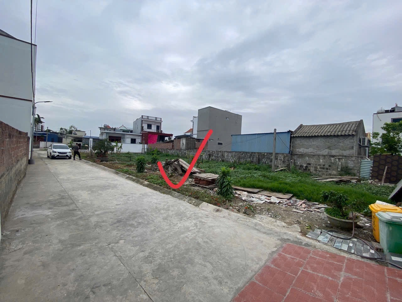 Bán 60m Dương Quan , gần vsip gần trung tâm hành chính . L/h:076.231.9990 e Thuý