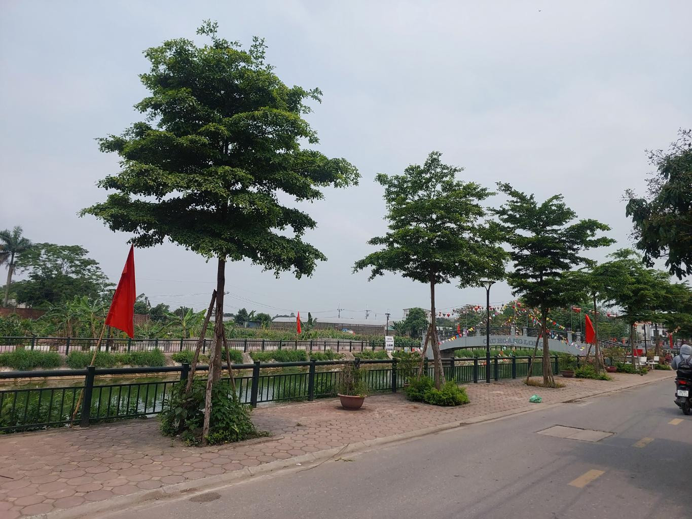 Tài chính hơn 3 tỷ mà 50m2 -  Ô TÔ  - NGÕ CỰC NÔNG  - TIỆN ÍCH ĐỦ CẢ Ở Gia Lâm.