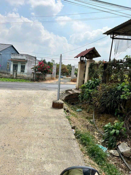 Đất hẻm cấp 1 Dray Sáp cách Nhựa 40m, dt 200m² ngang 5m Xã Ea Na