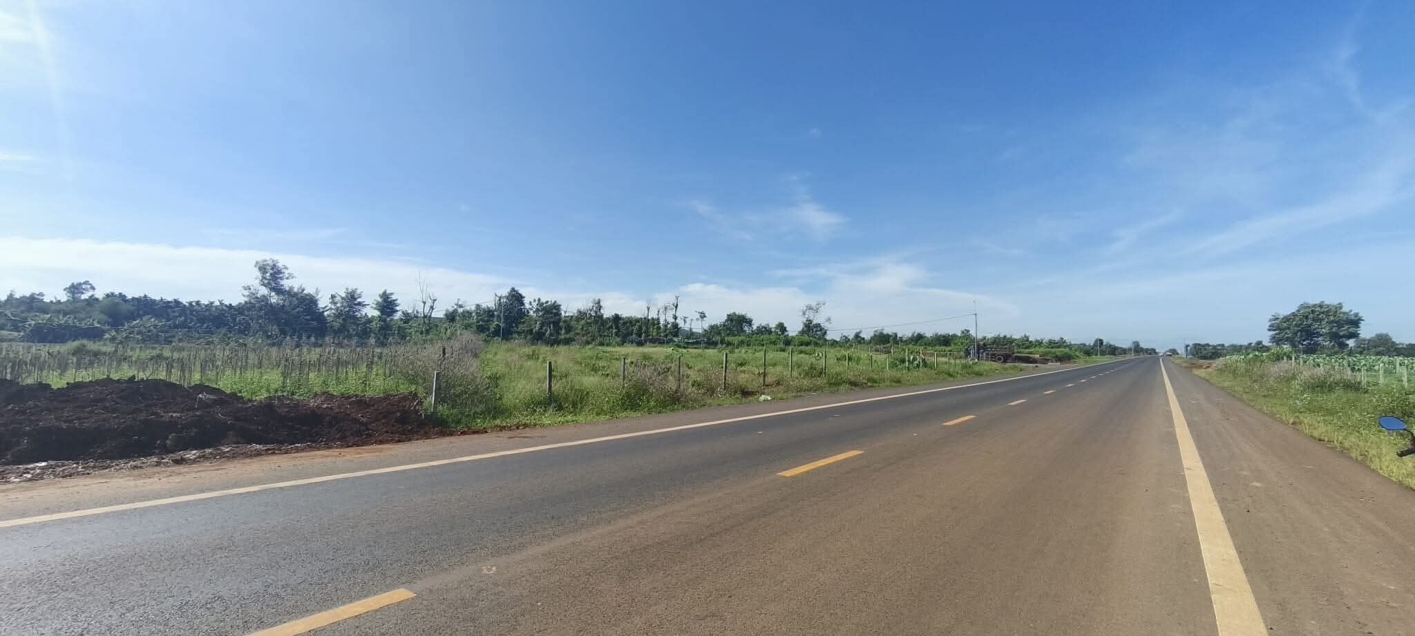 Đường Tránh Đông 67m mặt tiền. Đất 3 mặt tiền. Bán 110tr/ mét, tổng 4sào4