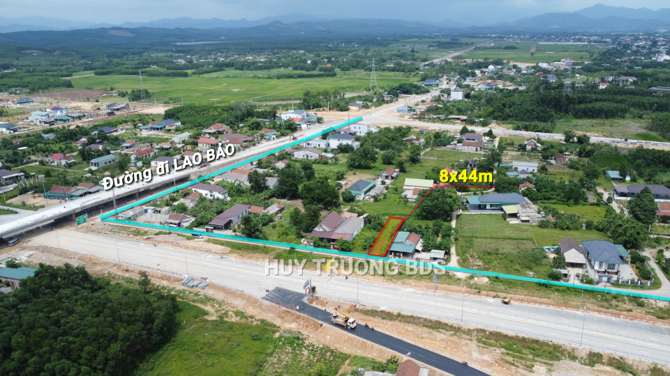 Bán đất 352m² ngang 8m ngay ngã tư cao tốc Cam Lộ