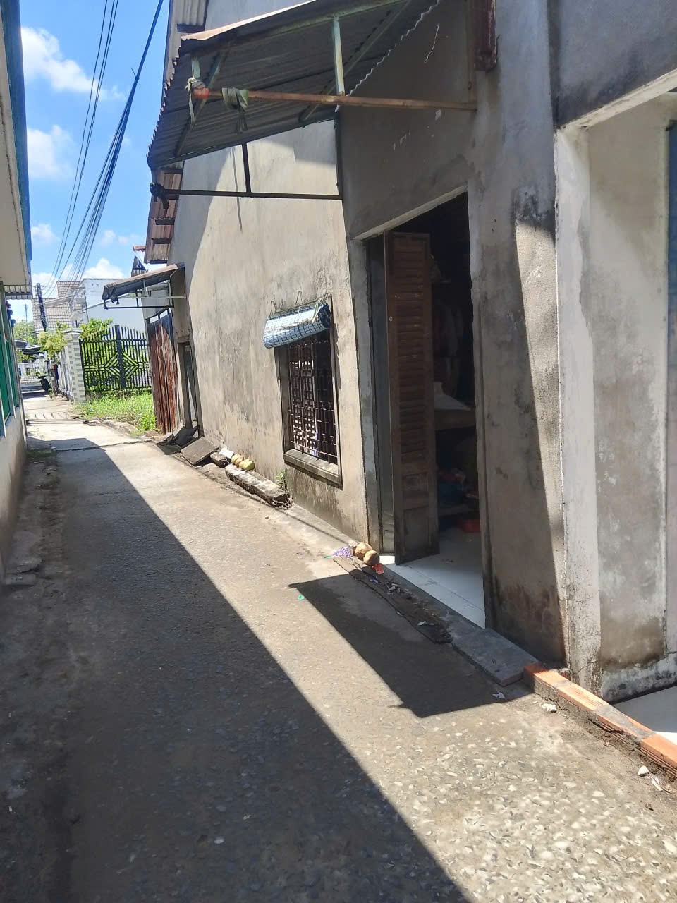 ✨🏡 NHÀ CHÍNH CHỦ CẦN BÁN – GIÁ TỐT CHỈ 750 TRIỆU 🏡✨
Gia đình cần bán lại nhà giá tốt dọn vô ở liền, thích hợp cho vợ chồng hoặc mua đầu tư.

📍 Vị trí thuận tiện: Gần cầu Bưng Trường, từ Quốc lộ 53 quẹo vào hẻm khoảng 30m là tới nhà