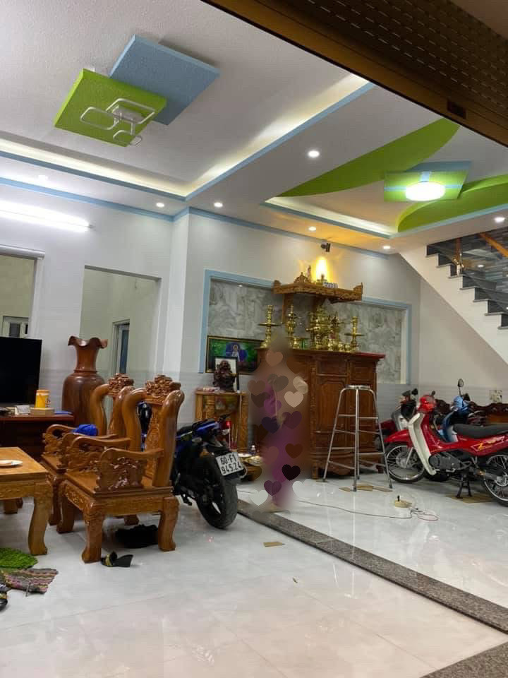 CHỦ CẦN RA  CĂN NHÀ TÂM HUYẾT HÓA AN CÓ SÂN ĐẬU XE HƠI