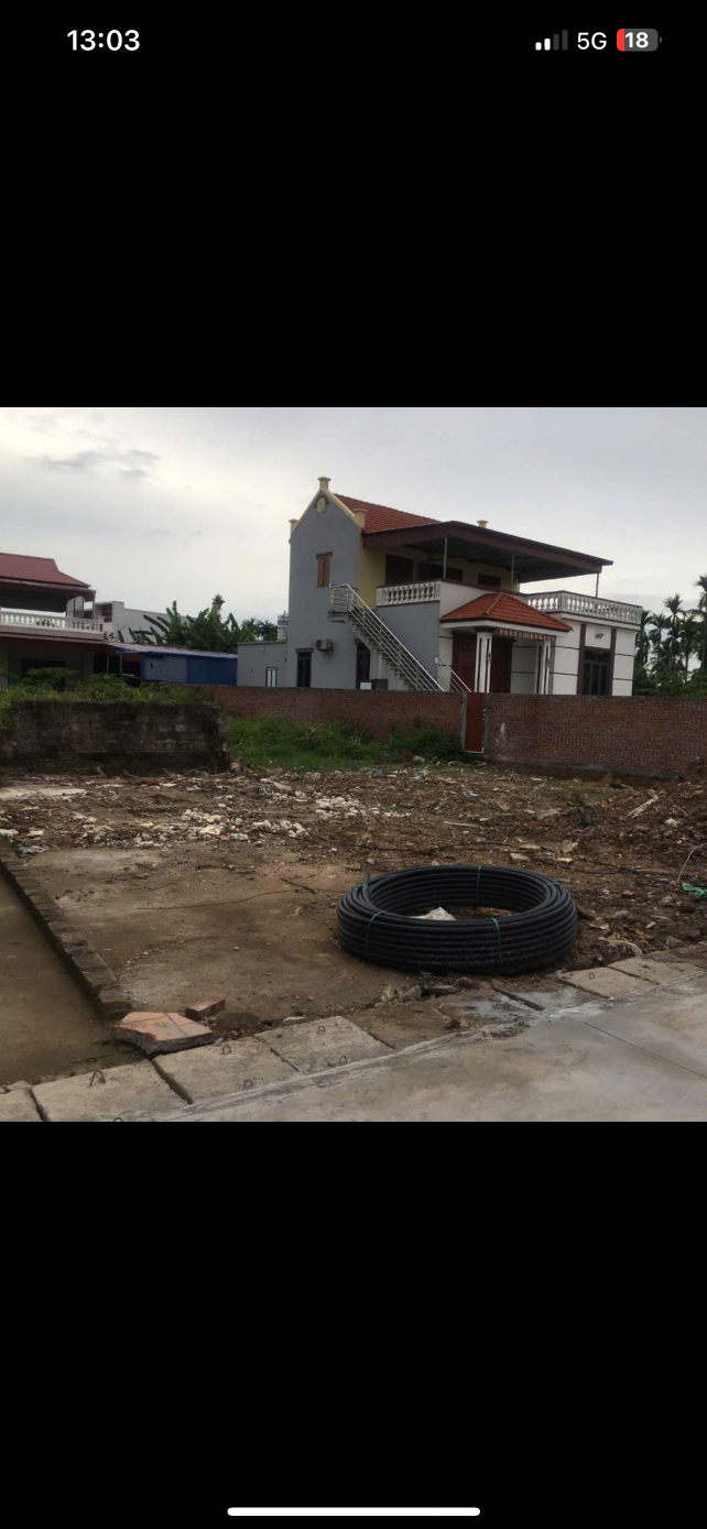 Bán 75.7 m Hoa Động , đường xóm thông các ngả . Ngay sát Hoàng Huy. L/h: 076.231.9990 e Thuý
