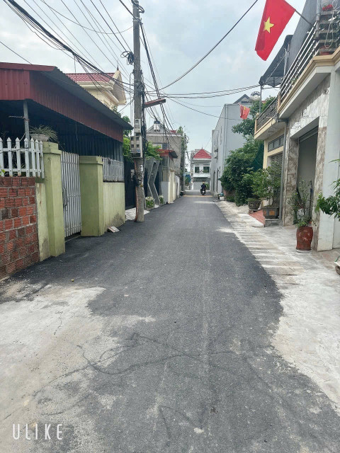 Bán 81 m Mặt đường thôn trải nhựa Hoa Động. L/h:076.231.9990 e Thuý