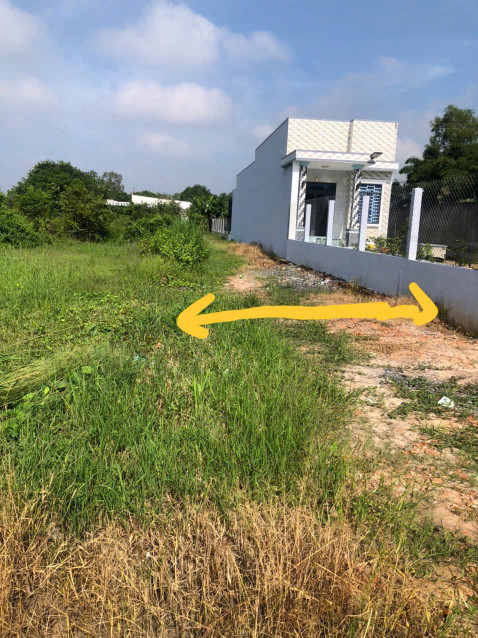 Bán đất 370m² ngang 5m giá 2.65 tỷ Xã Hòa Khánh