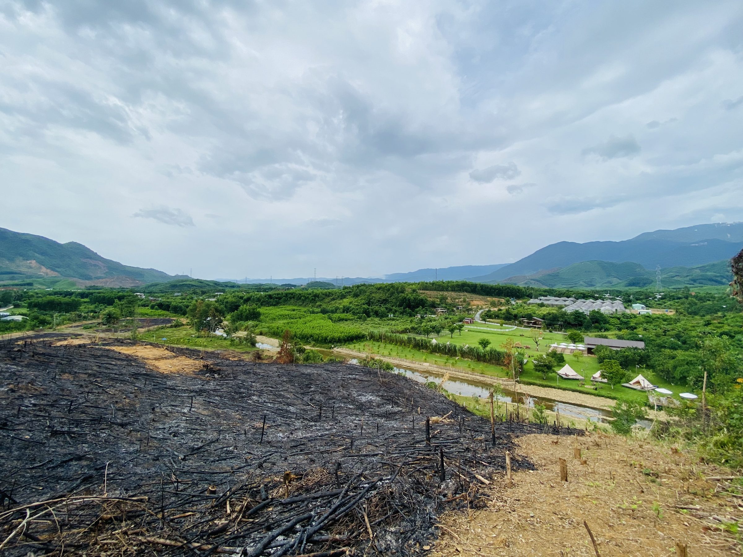 GẦN 7 HECTA ĐẤT LÂM NGHIỆP XÃ HÒA NINH - SÁT ĐƯỜNG VÀNH ĐAI PHÍA TÂY VỪA THÔNG XE