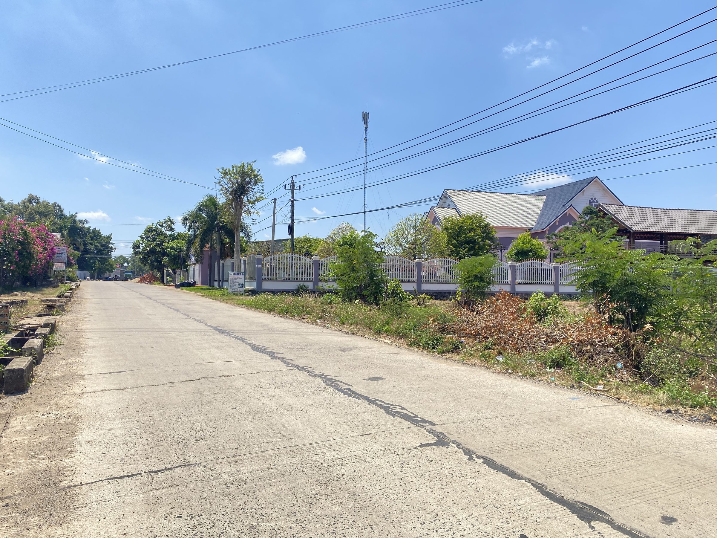 Cách chợ Hòa Phú - QL.14. Khoảng 1km, công nhận 607m2 GIÁ 690 TRIỆU