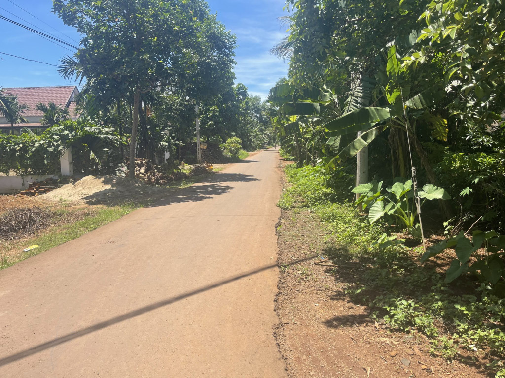 🔥LÔ ĐẤT HOÀ THẮNG NGAY ĐƯỜNG NHỰA CÁH SÂN BAY BMT CHỈ 1 KM, CÁCH HỒ EA CHƯ KẮP VÀI TRĂM MÉT, CÁCH TRỤC CHÍNH CHỈ 25 MÉT ‼️