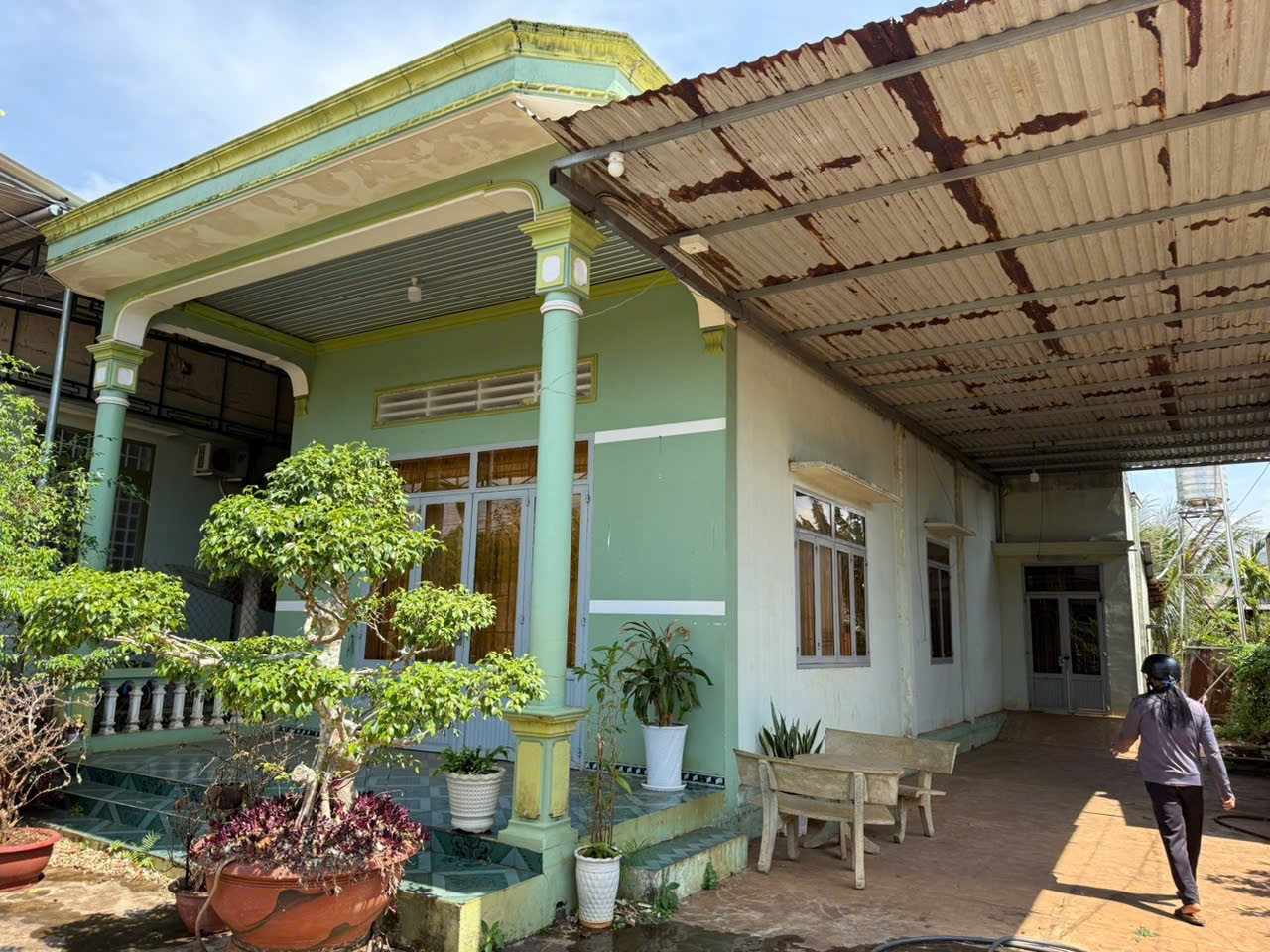 HẠ GIÁ BÁN NHÀ CẤP 4 MẶT TIỀN 10 A HOÀ THUẬN
