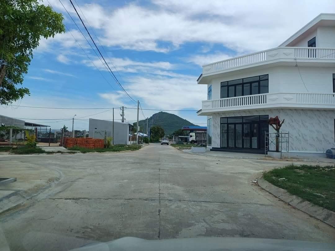 Bán nhà 2 mê khu vực Hòa Trị