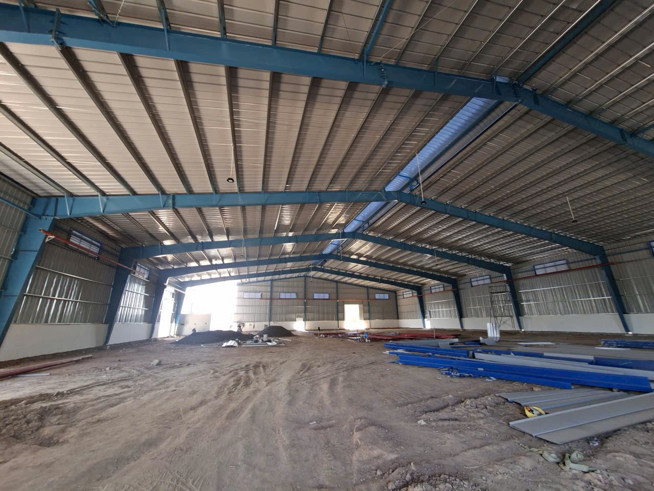 CHO THUÊ 10.000m2 GIÁ 470tr TẠI TÂN UYÊN, HCM