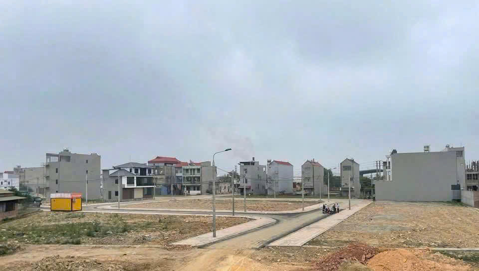 MÌNH CẦN BÁN 2 LÔ ĐẤT DỰ ÁN XÂY DỰNG HẠ TẦNG KHU DÂN CƯ XỨ ĐỒNG CỬA HÀNG