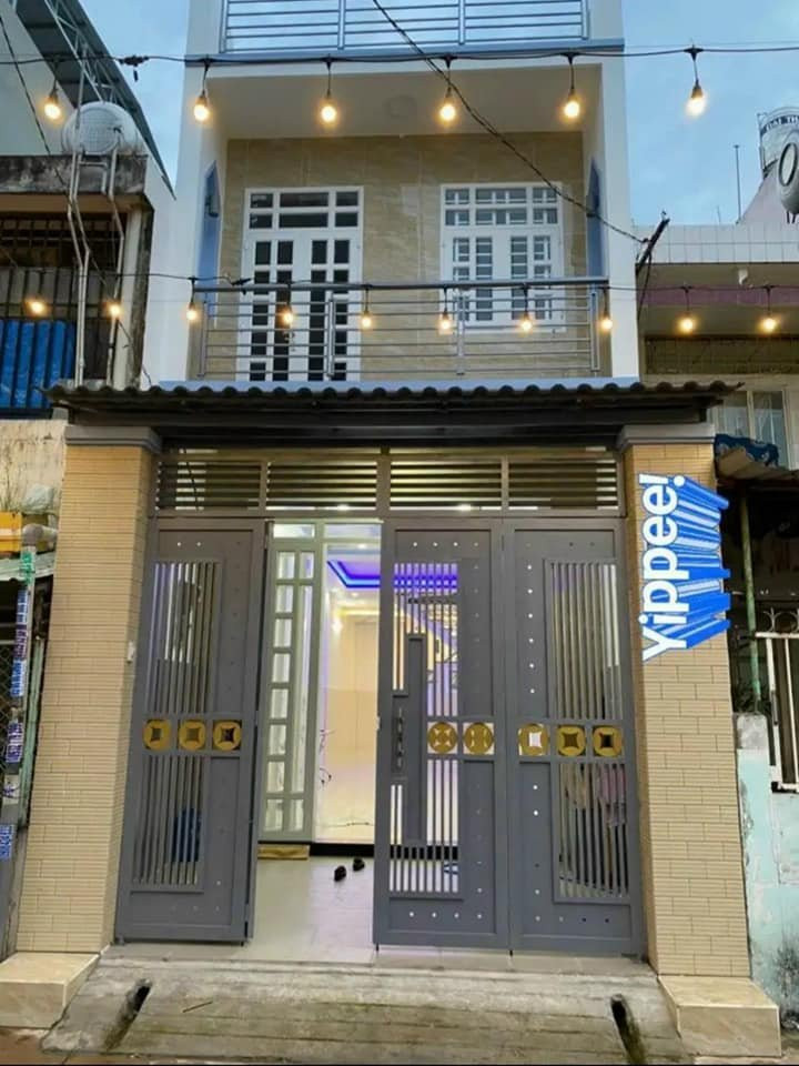 Chính chủ cần bán gấp nhà mặt tiền Bình Chánh