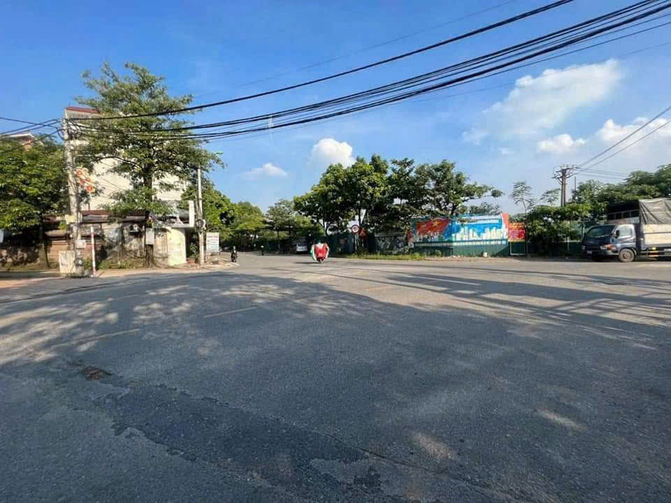Đất nền tại Bảo Long New City, Hương Mạc, Từ Sơn, Bắc Ninh đang có giá 4,1 tỷ. Diện tích rộng 103m2, mặt tiền 5m cực đẹp