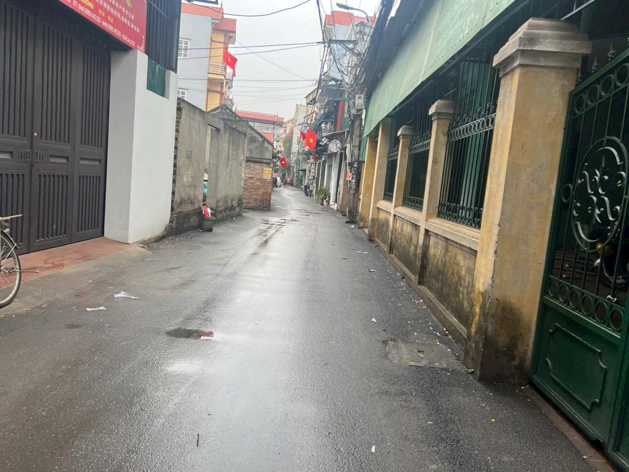 , Chính chủ bao đẹp  Khu đô thị Hương Mạc, Từ Sơn,  là nơi có vị trí cực chất với diện tích 78m2, giá chỉ 1,85 tỷ. Đường vào rộng 5m, dễ dàng cho ô tô vào