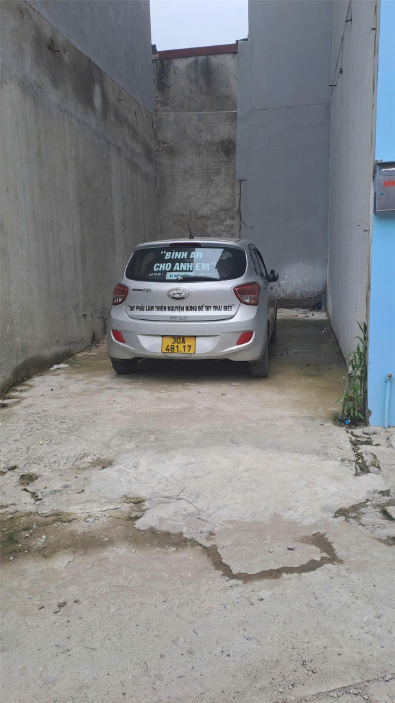Bán nhà mới 200m Cầu Hữu Hòa - 4 tầng, 4PN, 4WC - 4.7 tỷ - 0844444453